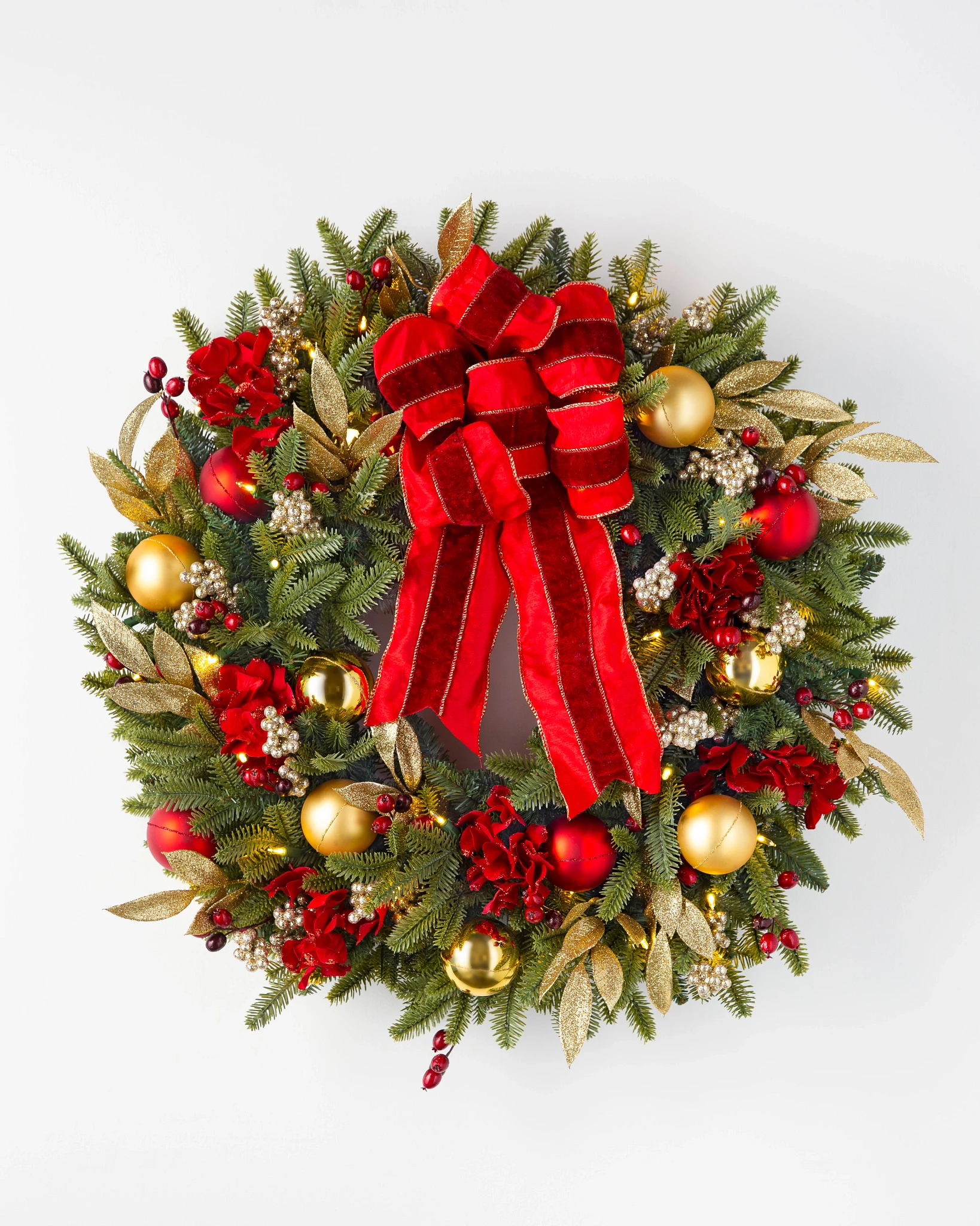 Holiday Traditions BH Fraser Fir Wreath